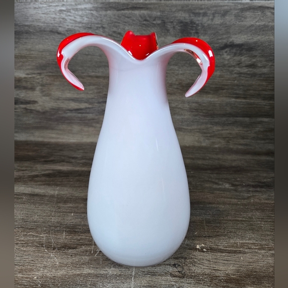 Gorgeous Design Cased Glass Vase White Red Petals Flower China Delicate